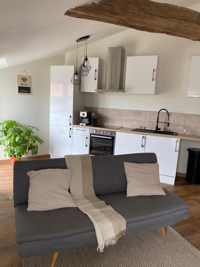 Charmant Appartement Avec Spa Fontenay-le-Comte Exterior photo